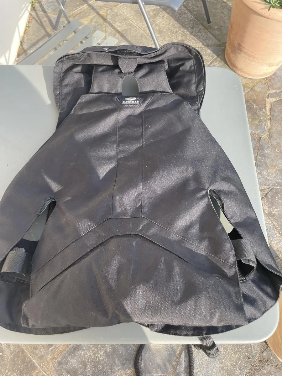 Air-bag hit-air