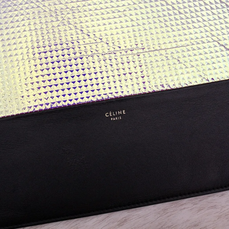 Pochette cuir noir et hologramme – Céline